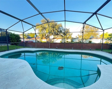 2859 Blooming Alamanda Loop - Photo Thumbnail 3