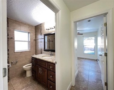 2859 Blooming Alamanda Loop - Photo Thumbnail 24
