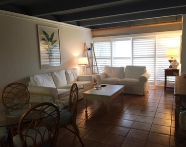 4849 Saxon Drive - Photo Thumbnail 11