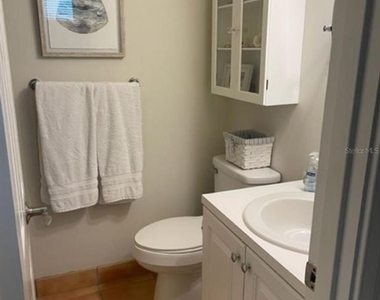 4849 Saxon Drive - Photo Thumbnail 6