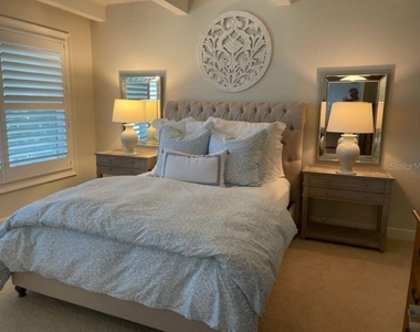 4849 Saxon Drive - Photo Thumbnail 3