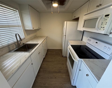 232 Saint Augustine Avenue - Photo Thumbnail 4