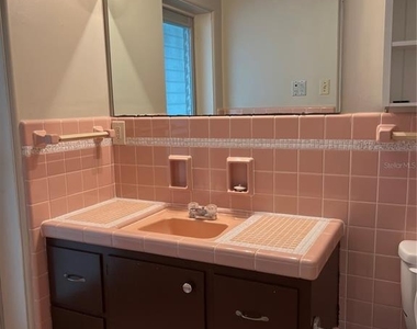 812 Northside Drive - Photo Thumbnail 12