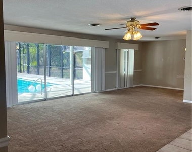 812 Northside Drive - Photo Thumbnail 2