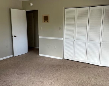 812 Northside Drive - Photo Thumbnail 14