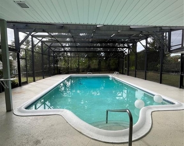 812 Northside Drive - Photo Thumbnail 1