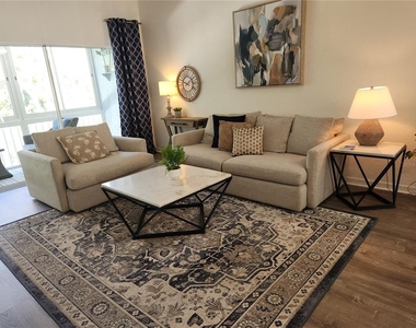 6503 Fairway Gardens Drive - Photo Thumbnail 4