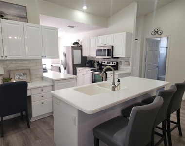 6503 Fairway Gardens Drive - Photo Thumbnail 8