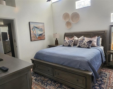 6503 Fairway Gardens Drive - Photo Thumbnail 15