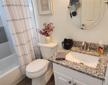6503 Fairway Gardens Drive - Photo Thumbnail 24