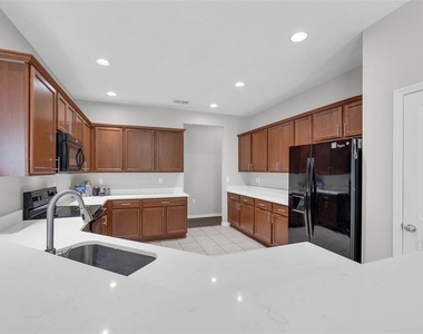 2960 Boating Boulevard - Photo Thumbnail 26