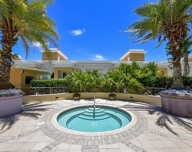 800 N Tamiami Trail - Photo Thumbnail 31