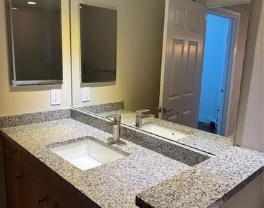 800 N Tamiami Trail - Photo Thumbnail 16