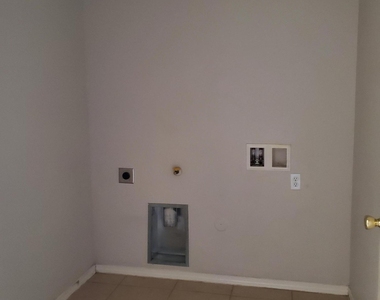 10021 Railroad Drive - Photo Thumbnail 15