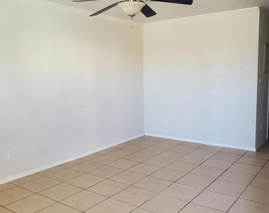 10021 Railroad Drive - Photo Thumbnail 7