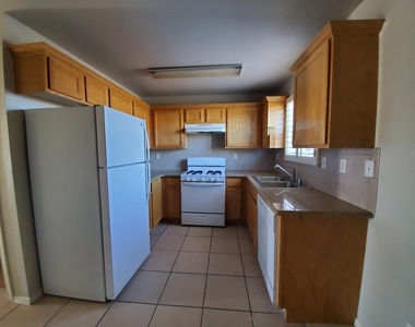 10021 Railroad Drive - Photo Thumbnail 10