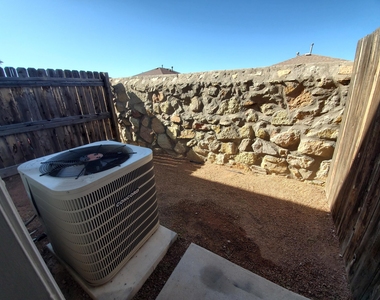 10021 Railroad Drive - Photo Thumbnail 27