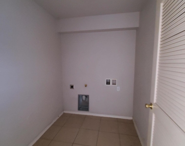 10021 Railroad Drive - Photo Thumbnail 14