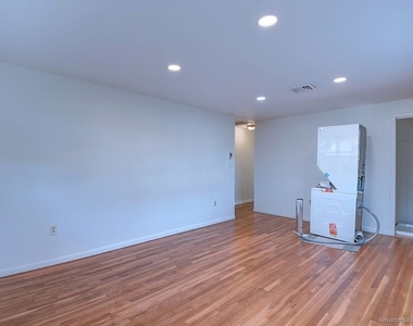 139 Phyllis Drive - Photo Thumbnail 10