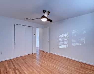 139 Phyllis Drive - Photo Thumbnail 18