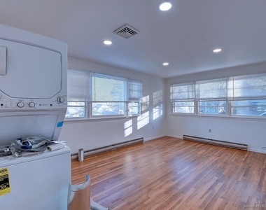 139 Phyllis Drive - Photo Thumbnail 8