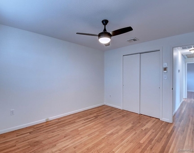 139 Phyllis Drive - Photo Thumbnail 17