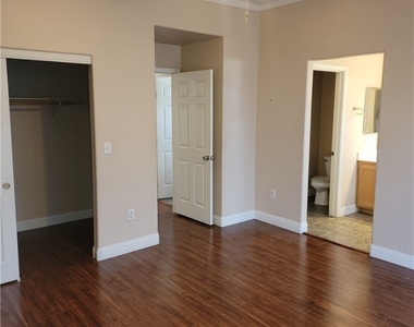 10200 Turin Place - Photo Thumbnail 13