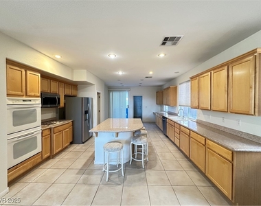 3224 Bishop Pine Street - Photo Thumbnail 6