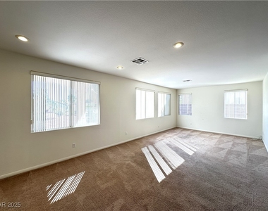3224 Bishop Pine Street - Photo Thumbnail 3