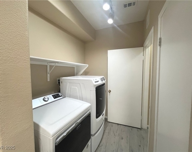 673 Peachy Canyon Circle - Photo Thumbnail 42