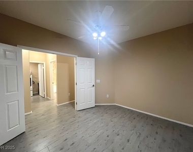 673 Peachy Canyon Circle - Photo Thumbnail 35