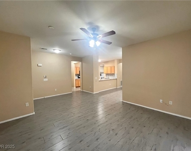 673 Peachy Canyon Circle - Photo Thumbnail 3