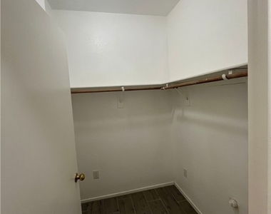 673 Peachy Canyon Circle - Photo Thumbnail 34