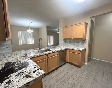 673 Peachy Canyon Circle - Photo Thumbnail 12