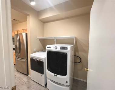 673 Peachy Canyon Circle - Photo Thumbnail 41