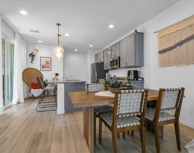 92 Kimberlite Drive - Photo Thumbnail 15