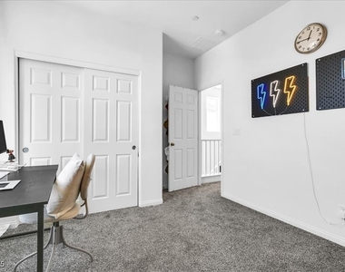 92 Kimberlite Drive - Photo Thumbnail 19