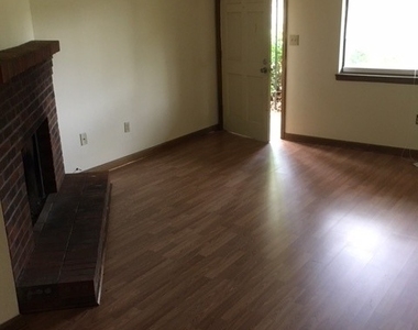 317 Epps Bridge Road - Photo Thumbnail 2