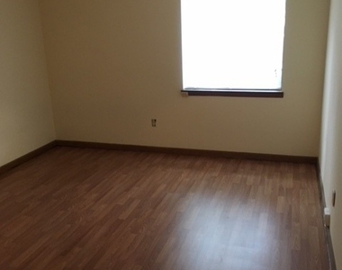 317 Epps Bridge Road - Photo Thumbnail 4