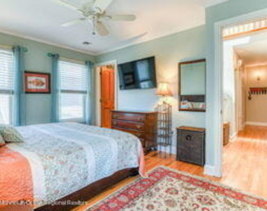 58 Broadway - Photo Thumbnail 14