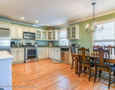 58 Broadway - Photo Thumbnail 10