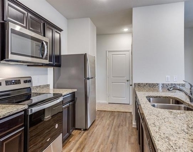 205 Briar Cove - Photo Thumbnail 2