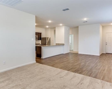 205 Briar Cove - Photo Thumbnail 3