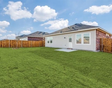 205 Briar Cove - Photo Thumbnail 10