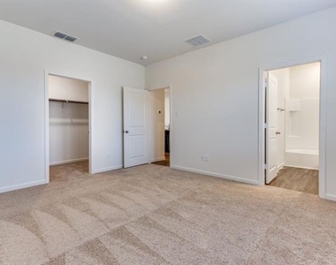 205 Briar Cove - Photo Thumbnail 6