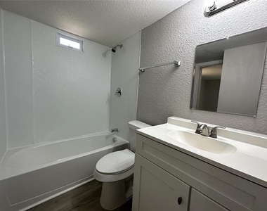 87 Paris Drive - Photo Thumbnail 7