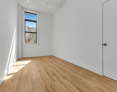 Willoughby Street / Jey street - Photo Thumbnail 5