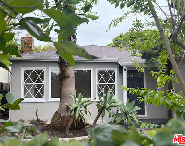 2416 Boone Avenue - Photo Thumbnail 17