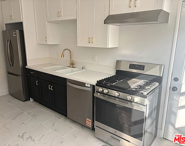 2416 Boone Avenue - Photo Thumbnail 8