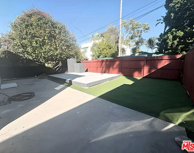 2416 Boone Avenue - Photo Thumbnail 15